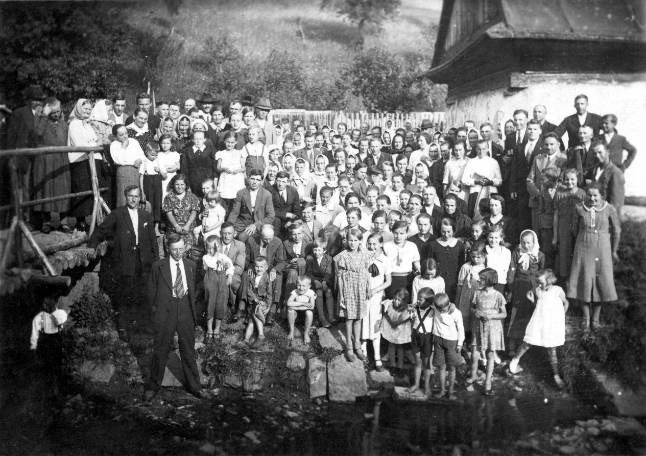Fotografie z náboženských shromáždění pořádaných ve 30. letech