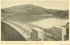 Údolní přehrada na Bystřičce u Valašského Meziříčí. 1913