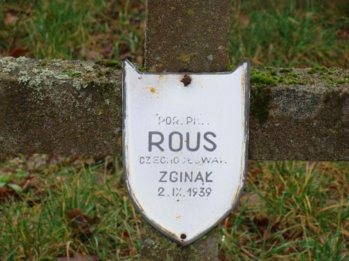 Zdeněk Rous - náhrobek